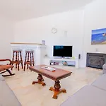 Casa Ryder - Short Walk From Da Marinha Lagoa (Algarve)