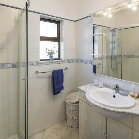 Villa Casa Ryder - Short Walk From Da Marinha