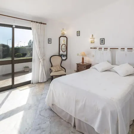 Casa Ryder - Short Walk From Da Marinha Villa