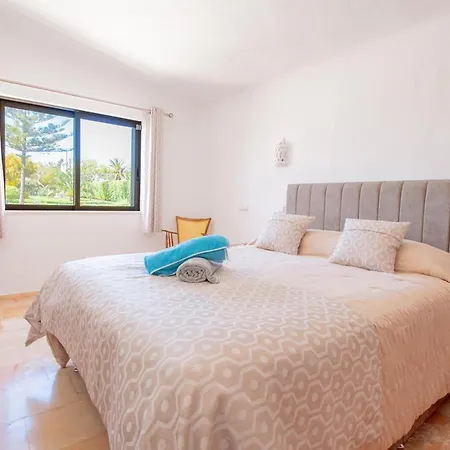 Villa Casa Ryder - Short Walk From Da Marinha