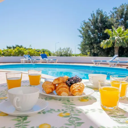 Villa Casa Ryder - Short Walk From Da Marinha Lagoa (Algarve)