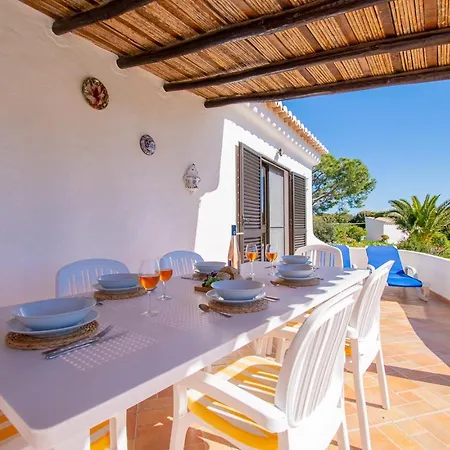 Villa Casa Ryder - Short Walk From Da Marinha