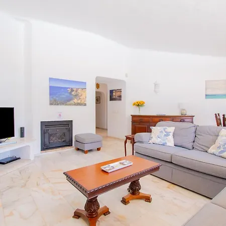 Casa Ryder - Short Walk From Da Marinha Lagoa (Algarve)