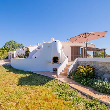 Villa Casa Ryder - Short Walk From Da Marinha *