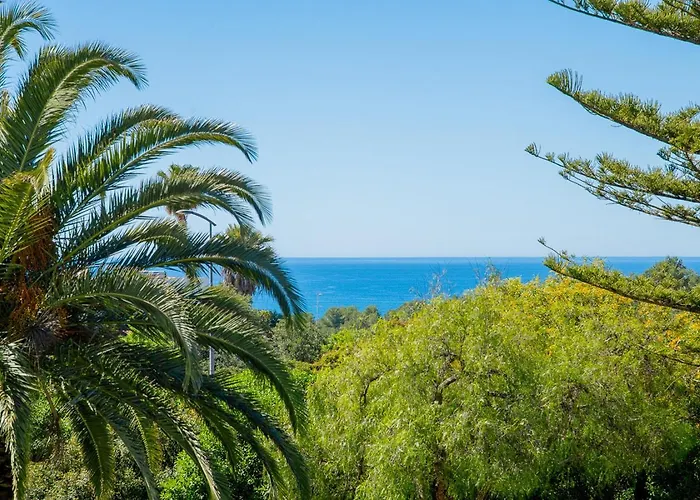 Villa Casa Ryder - Short Walk From Da Marinha